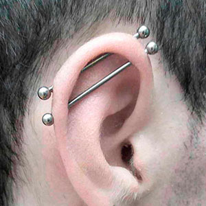 piercing industrial oreja pamplona origen