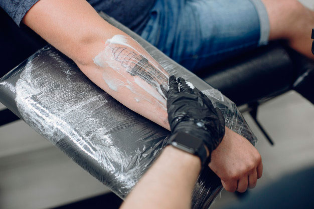 Cómo curar un tatuaje infectado - Tatuajes Pamplona Moshi Moshi